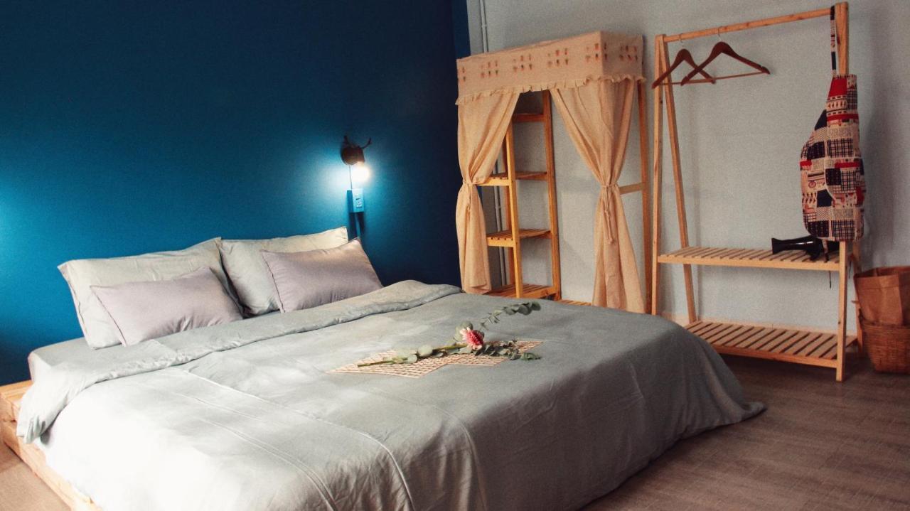 Coucou Homestead - Homestay & Dorm District 1 Хошимин Екстериор снимка